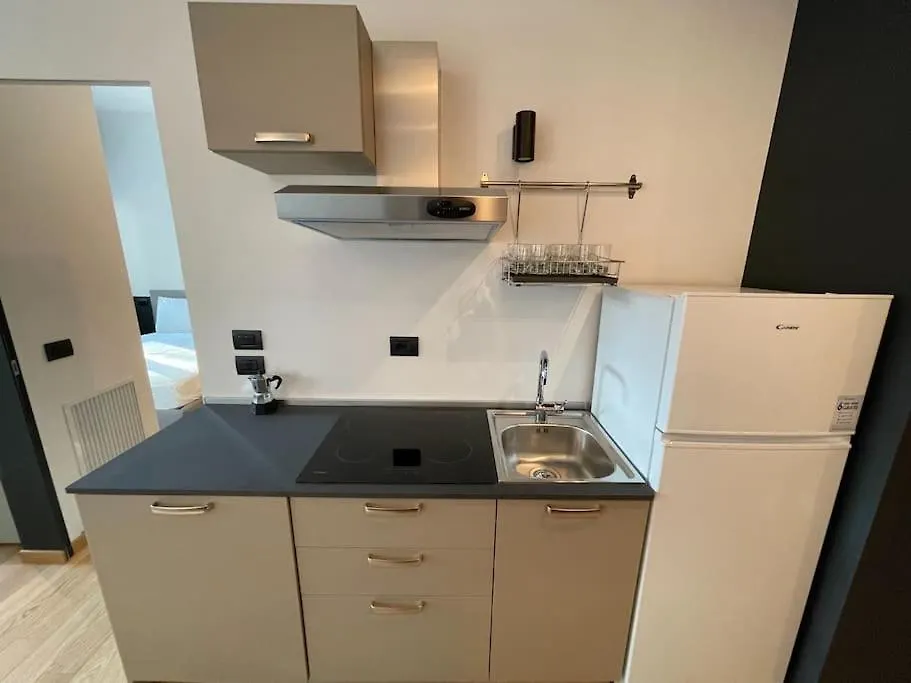 Bnb Capital Milano Central Station - Black Italy
